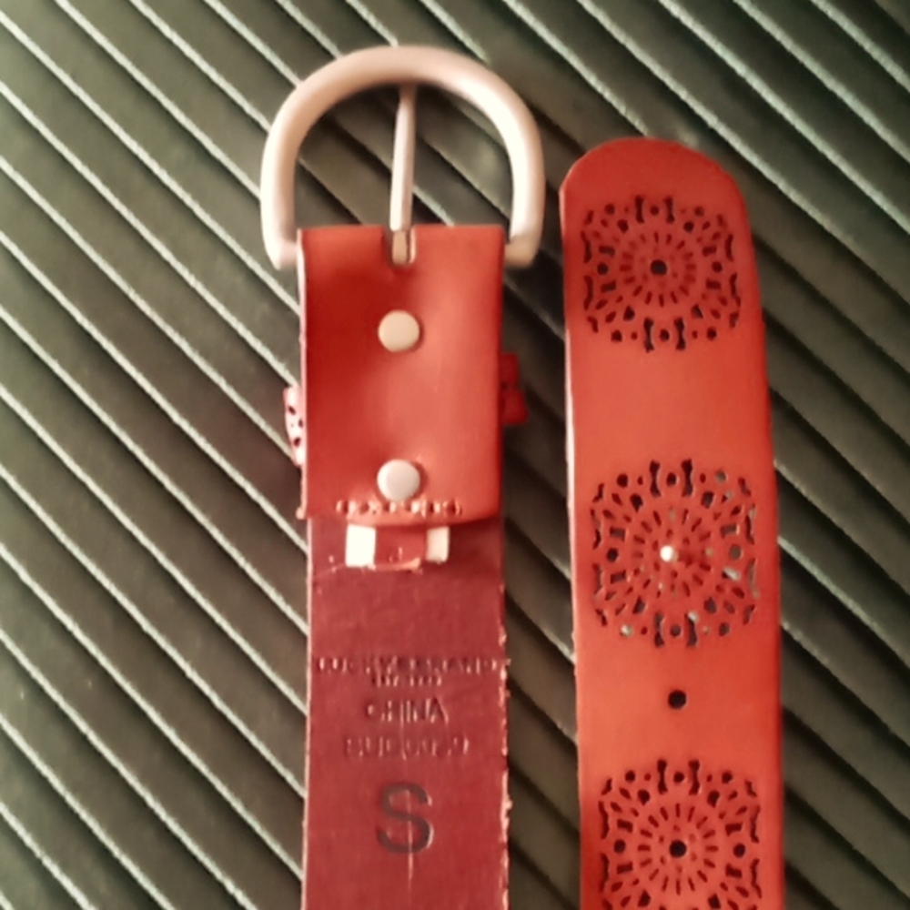 Lucky Brand leather belt - Picture 4 of 4